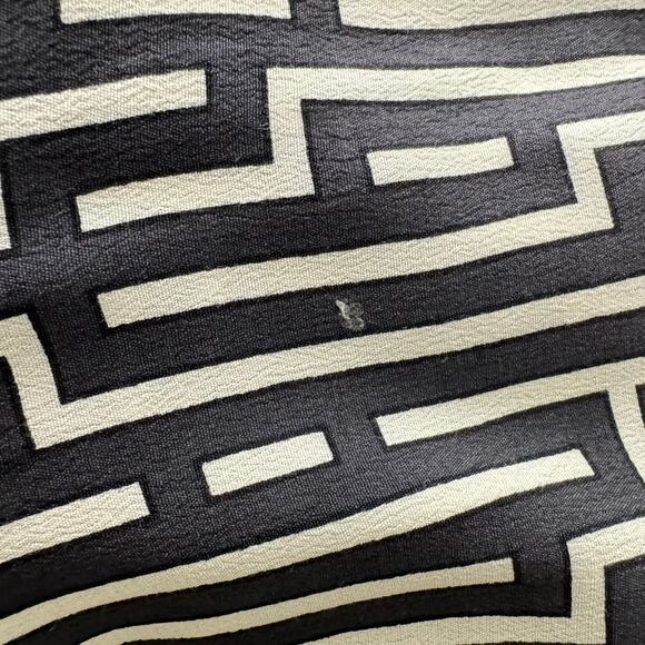 GP & J Baker x H&M Patterned Woven 3/4 Sleeve Trumpet Sleeves - Picture 5 of 7